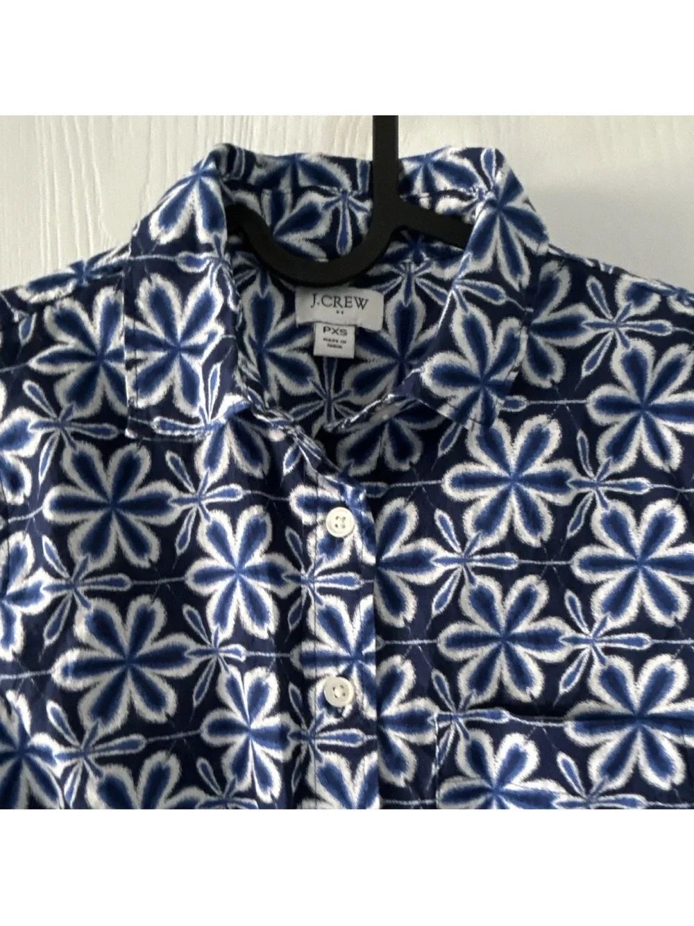 Woman’s navy and White Floral Long-Sleeve Button-Up Shirt